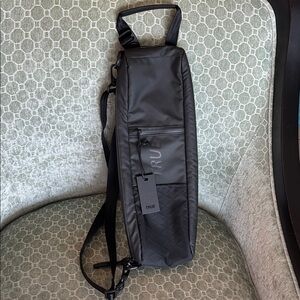 NWT True Linkswear Black Beverage Cooler